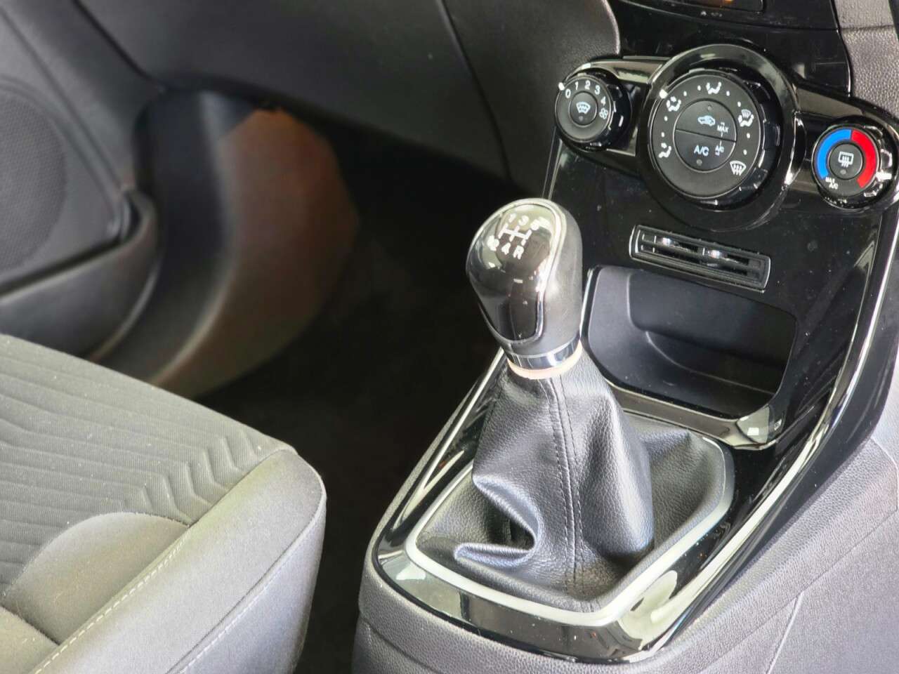 2016 FORD FIESTA 2016 FORD FIESTA