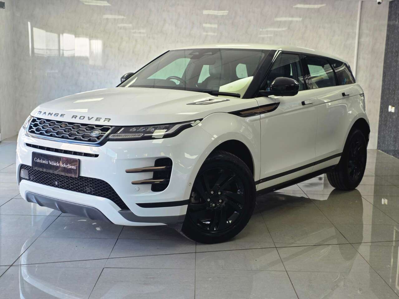 A 2021 LAND ROVER RANGE ROVER EVOQUE 2.0 D165 R-Dynamic S SUV 5dr Diesel Manual FWD Euro 6 (s/s) (163 ps) A 2021 LAND ROVER RANGE ROVER EVOQUE 2.0 D165 R-Dynamic S SUV 5dr Diesel Manual FWD Euro 6 (s/s) (163 ps)