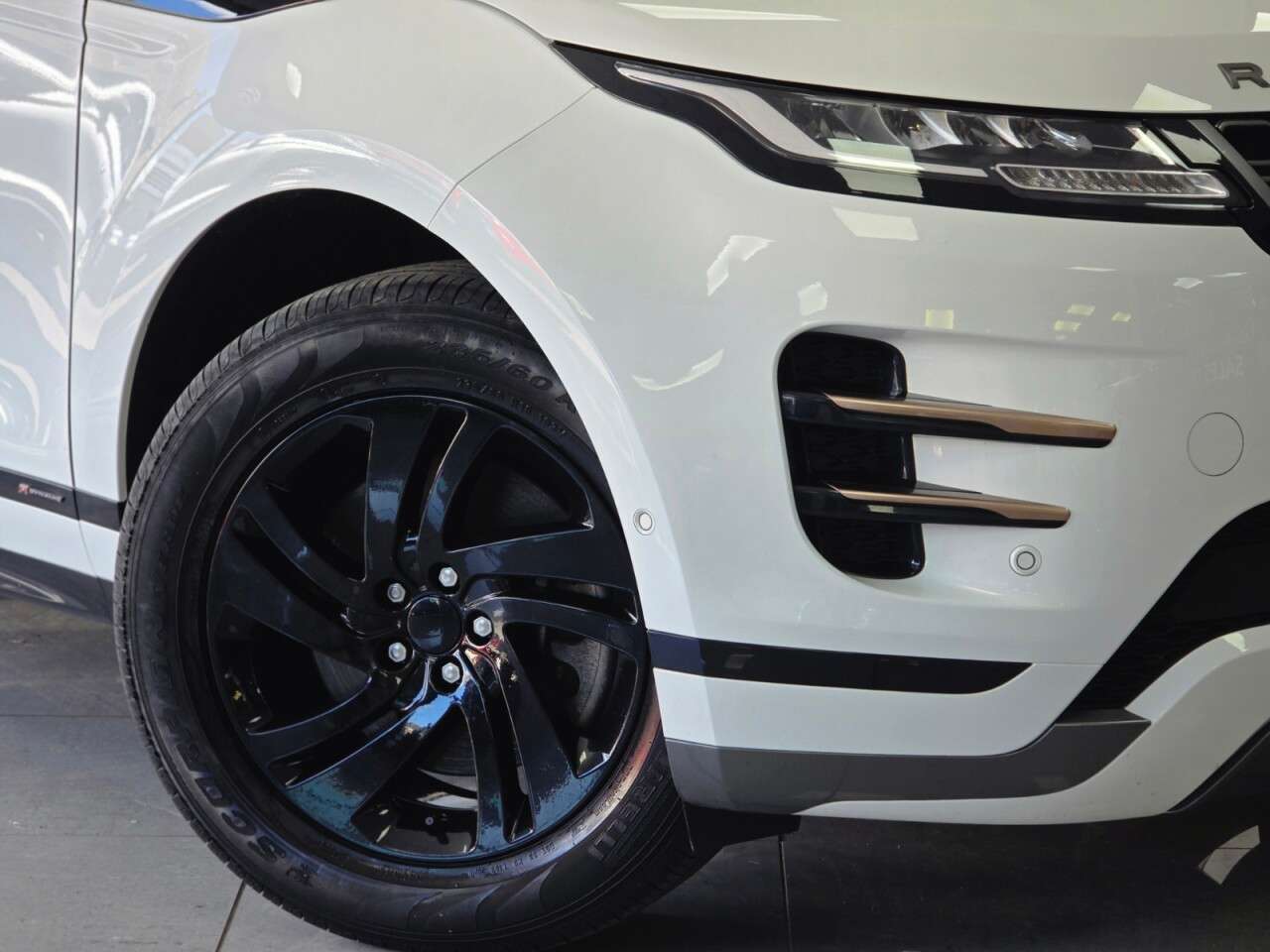 2021 LAND ROVER RANGE ROVER EVOQUE 2021 LAND ROVER RANGE ROVER EVOQUE
