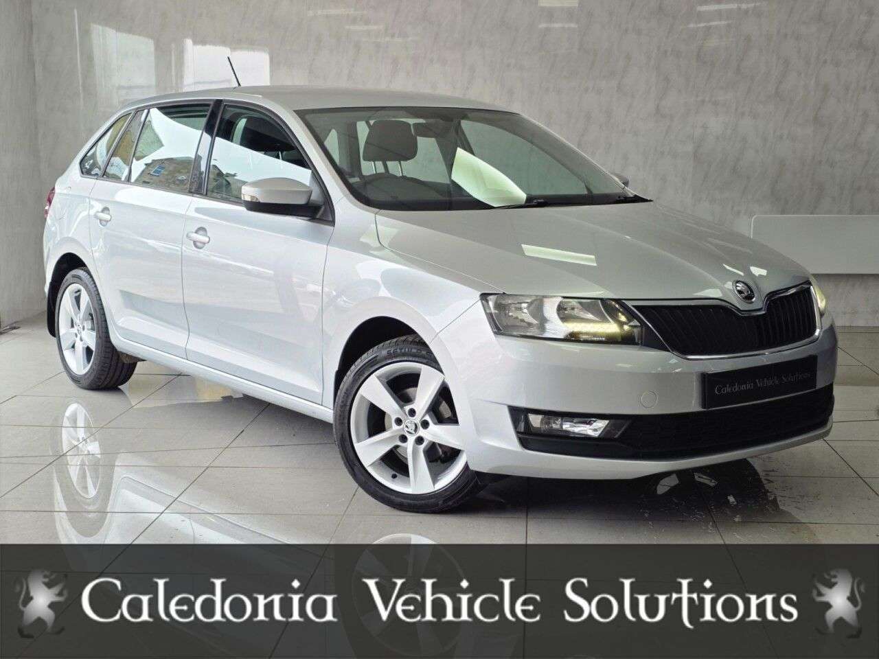 A 2018 SKODA RAPID SPACEBACK 1.0 TSI GPF SE Tech Hatchback 5dr Petrol Manual Euro 6 (s/s) (95 ps) A 2018 SKODA RAPID SPACEBACK 1.0 TSI GPF SE Tech Hatchback 5dr Petrol Manual Euro 6 (s/s) (95 ps)