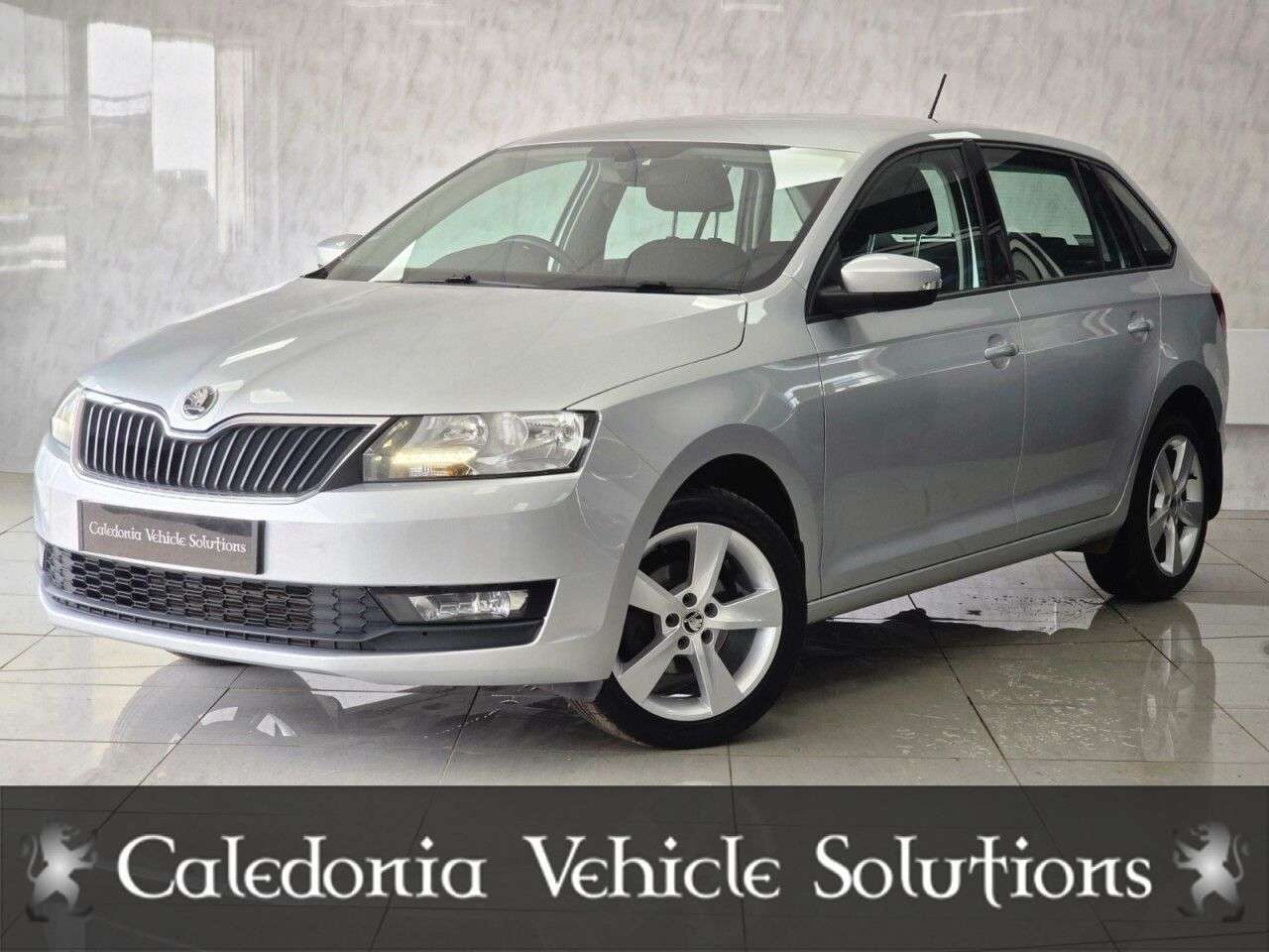A 2018 SKODA RAPID SPACEBACK 1.0 TSI GPF SE Tech Hatchback 5dr Petrol Manual Euro 6 (s/s) (95 ps) A 2018 SKODA RAPID SPACEBACK 1.0 TSI GPF SE Tech Hatchback 5dr Petrol Manual Euro 6 (s/s) (95 ps)