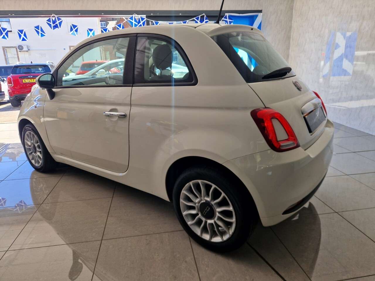 2017 FIAT 500 2017 FIAT 500