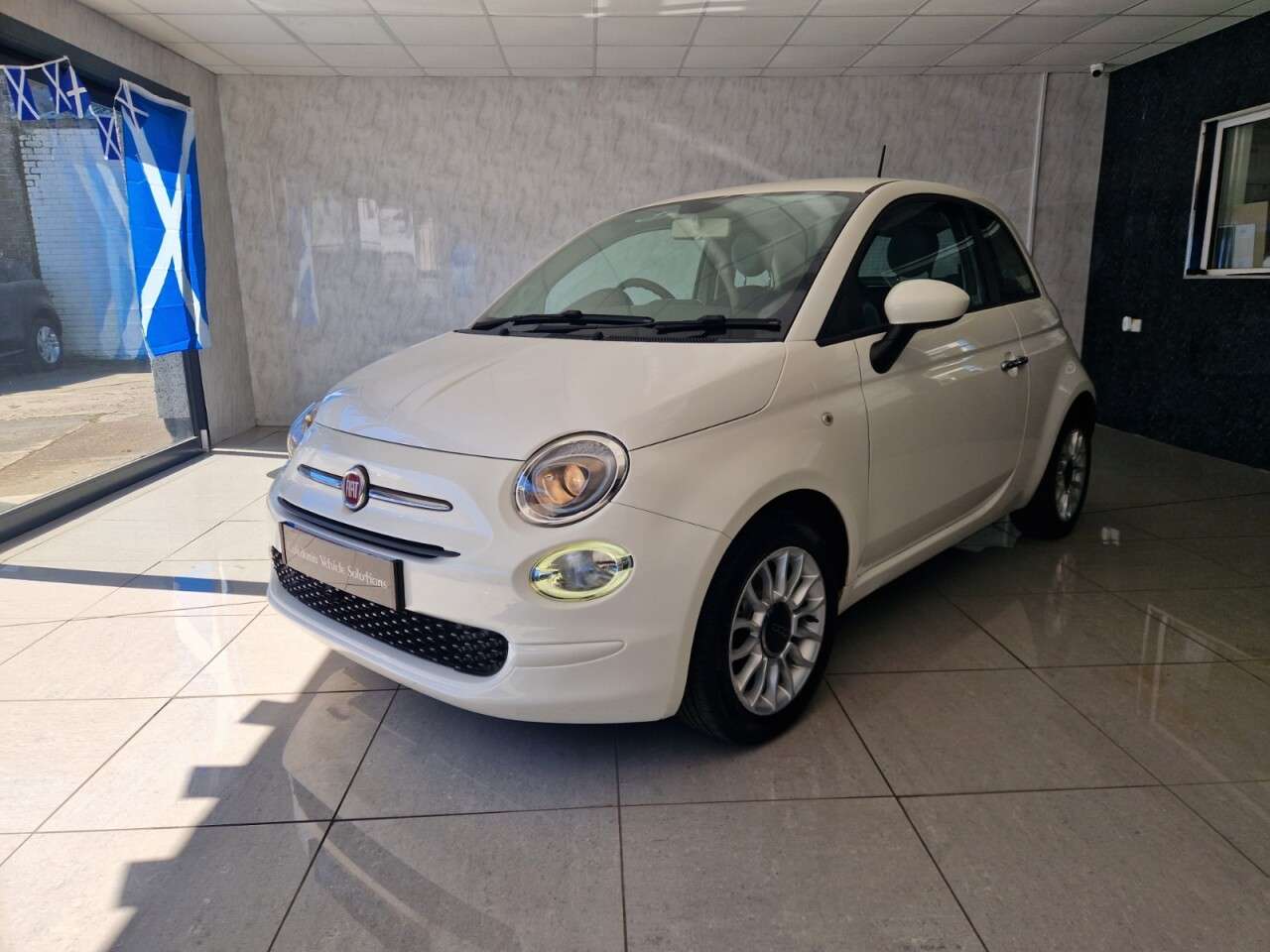 2017 FIAT 500 2017 FIAT 500