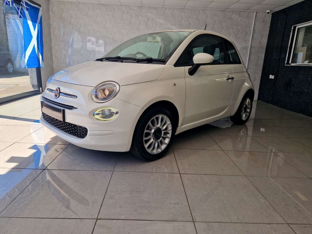 2017 FIAT 500 2017 FIAT 500