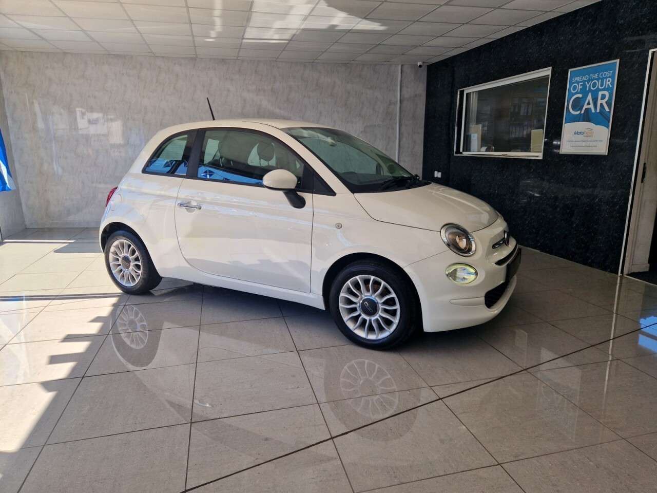 2017 FIAT 500 2017 FIAT 500