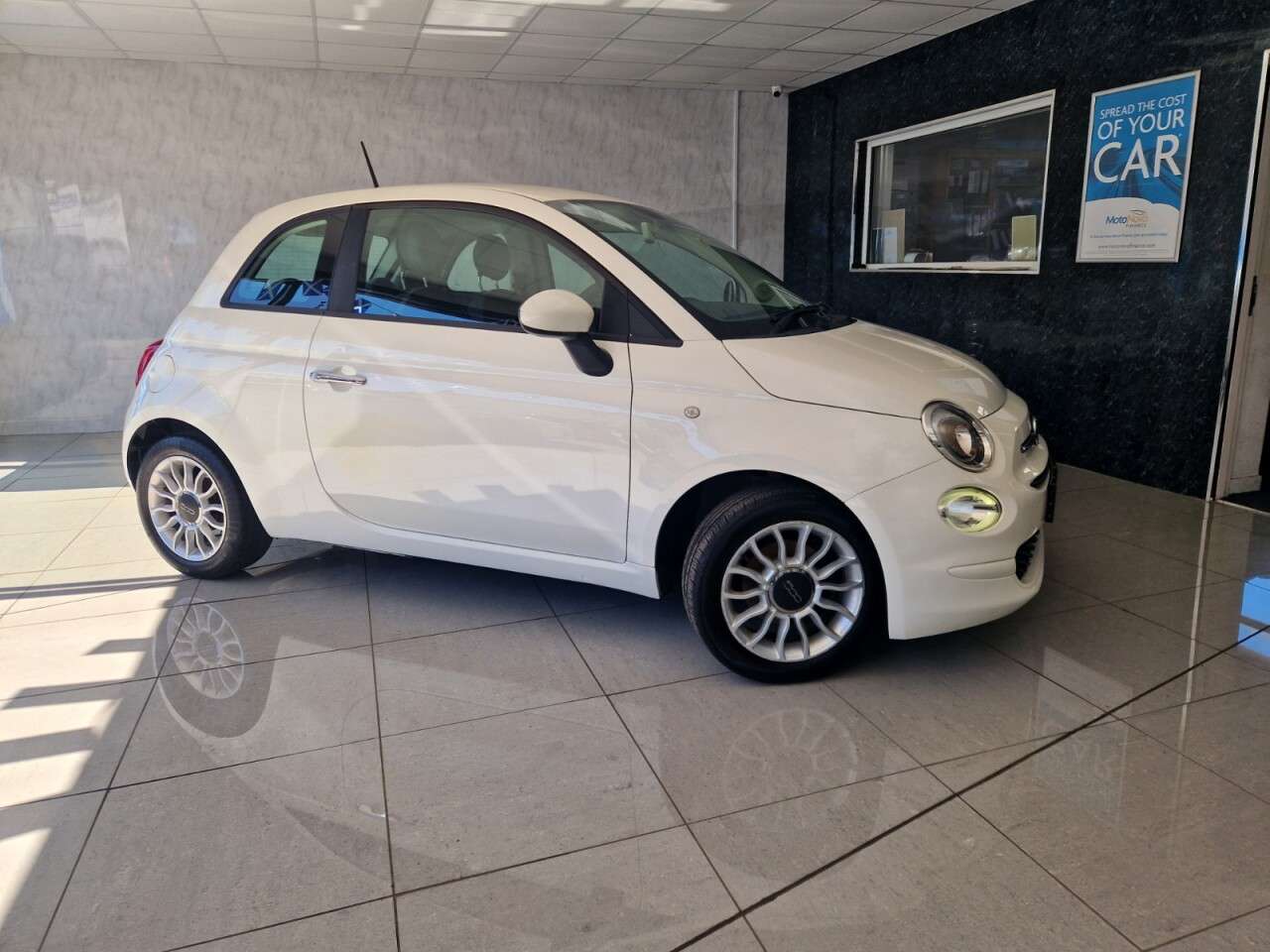 2017 FIAT 500 2017 FIAT 500