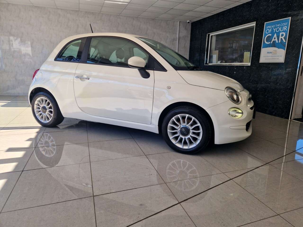 2017 FIAT 500 2017 FIAT 500