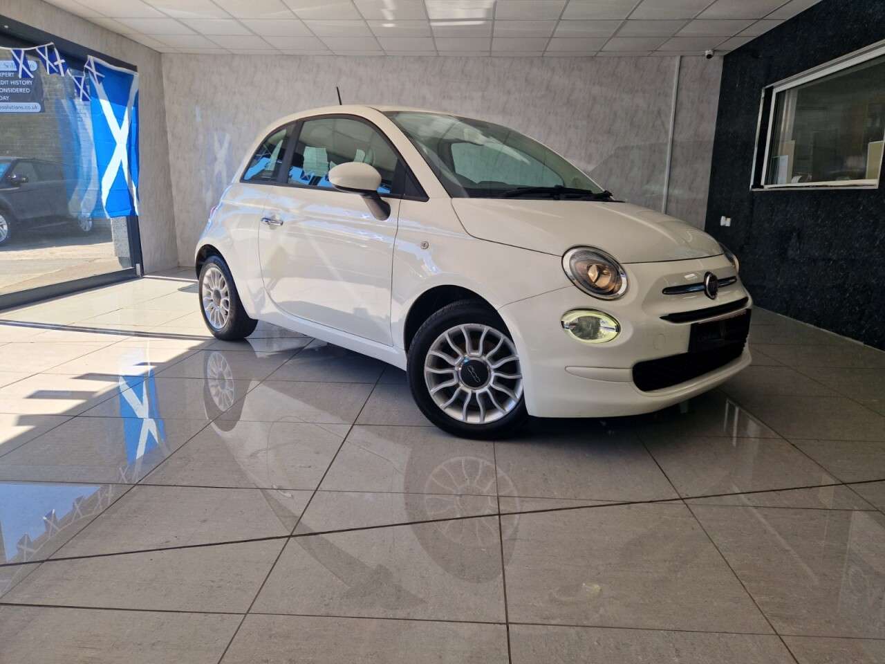 2017 FIAT 500 2017 FIAT 500