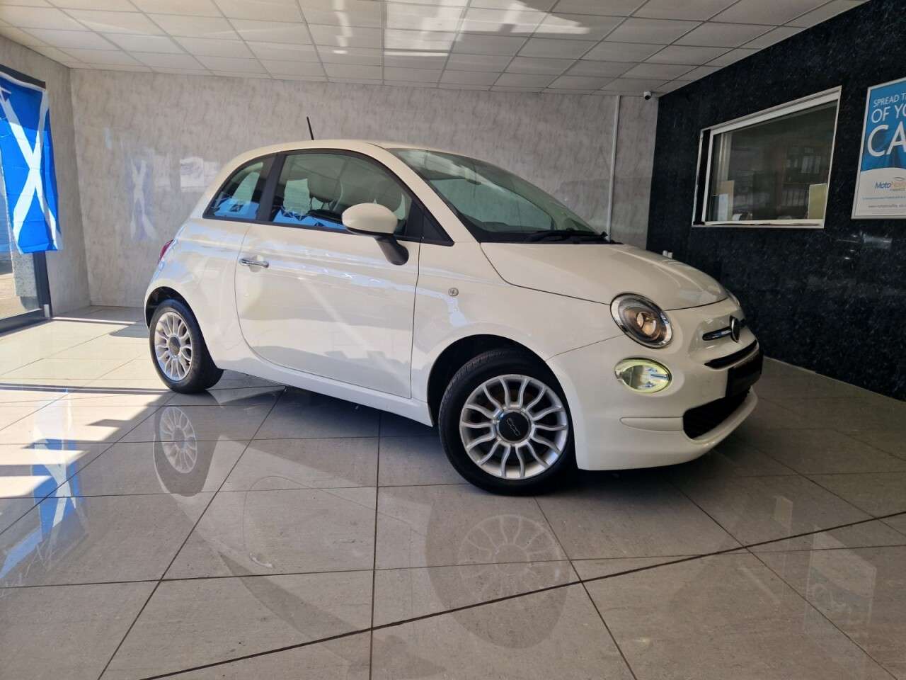 2017 FIAT 500 2017 FIAT 500