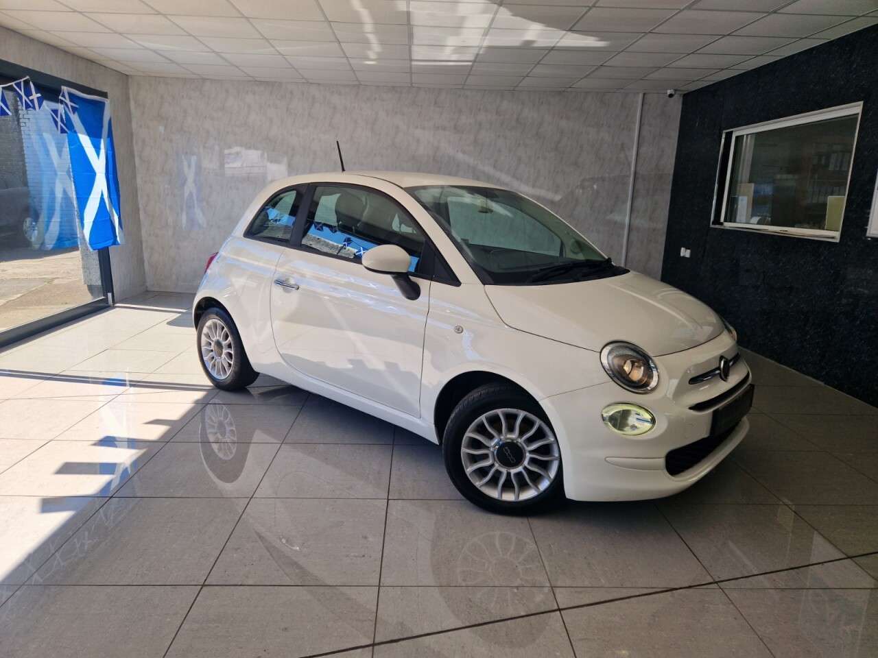 2017 FIAT 500 2017 FIAT 500