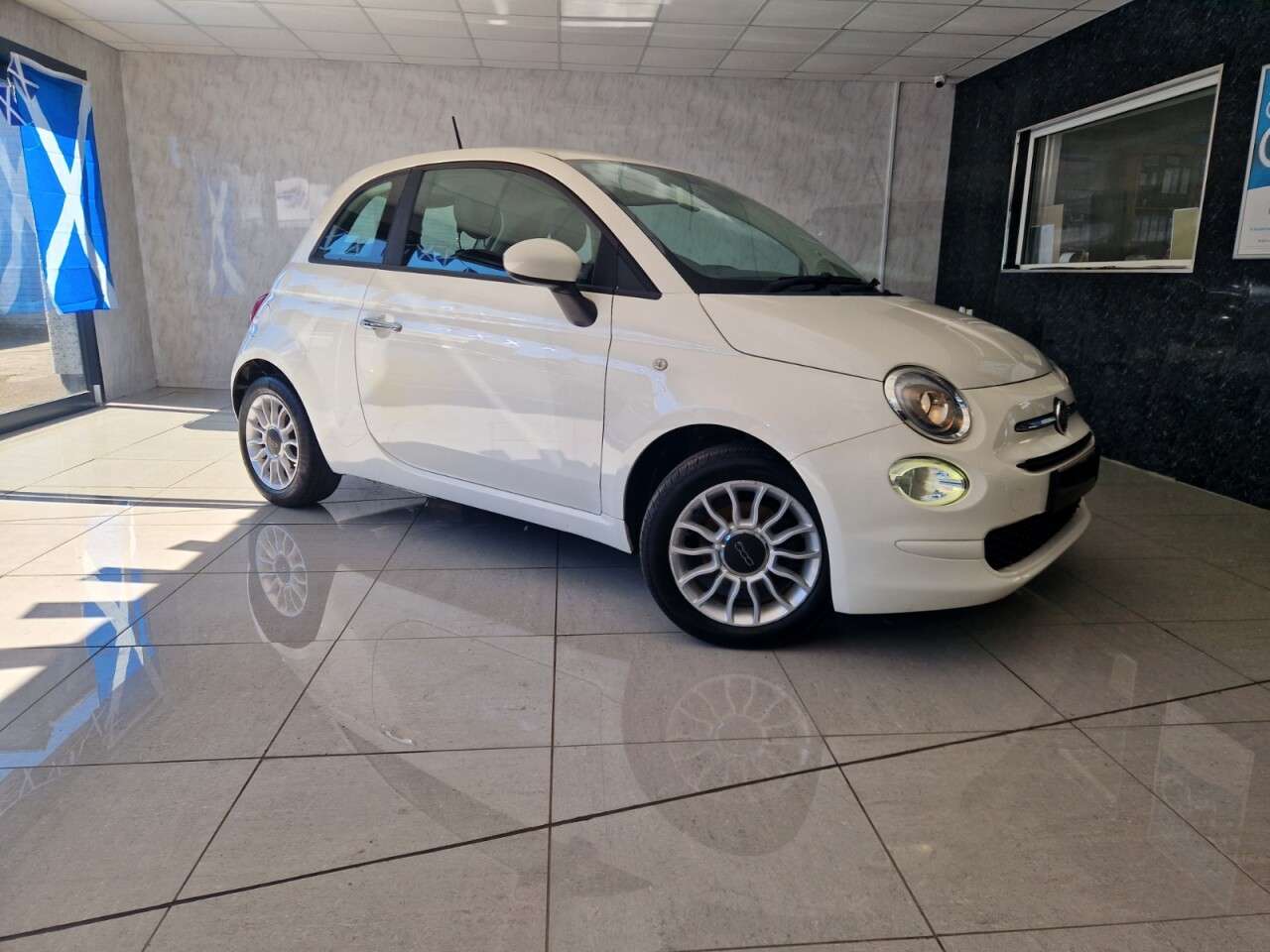 2017 FIAT 500 2017 FIAT 500