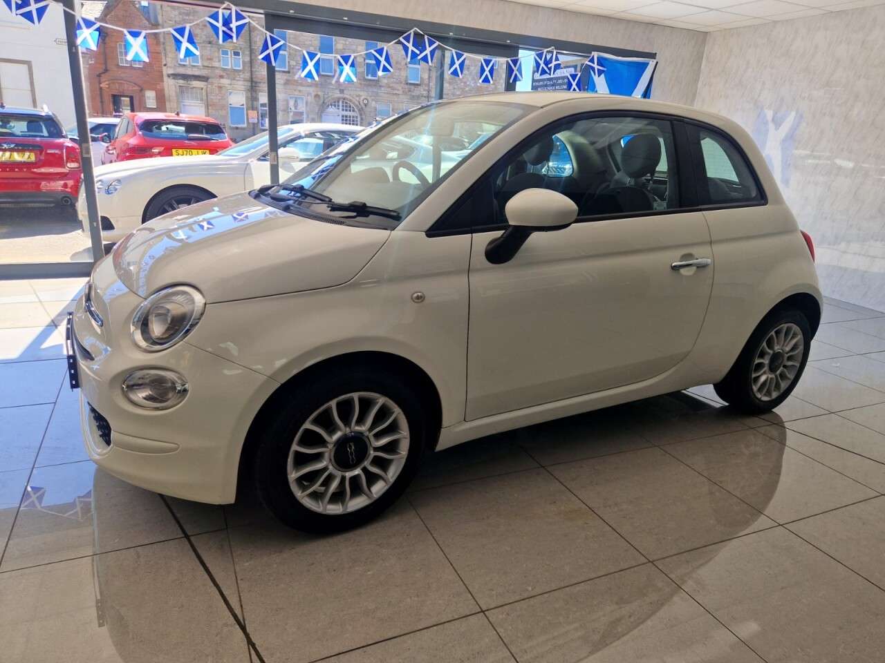 2017 FIAT 500 2017 FIAT 500