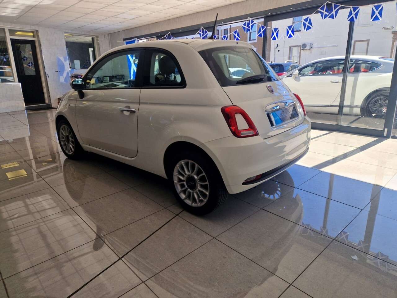 2017 FIAT 500 2017 FIAT 500
