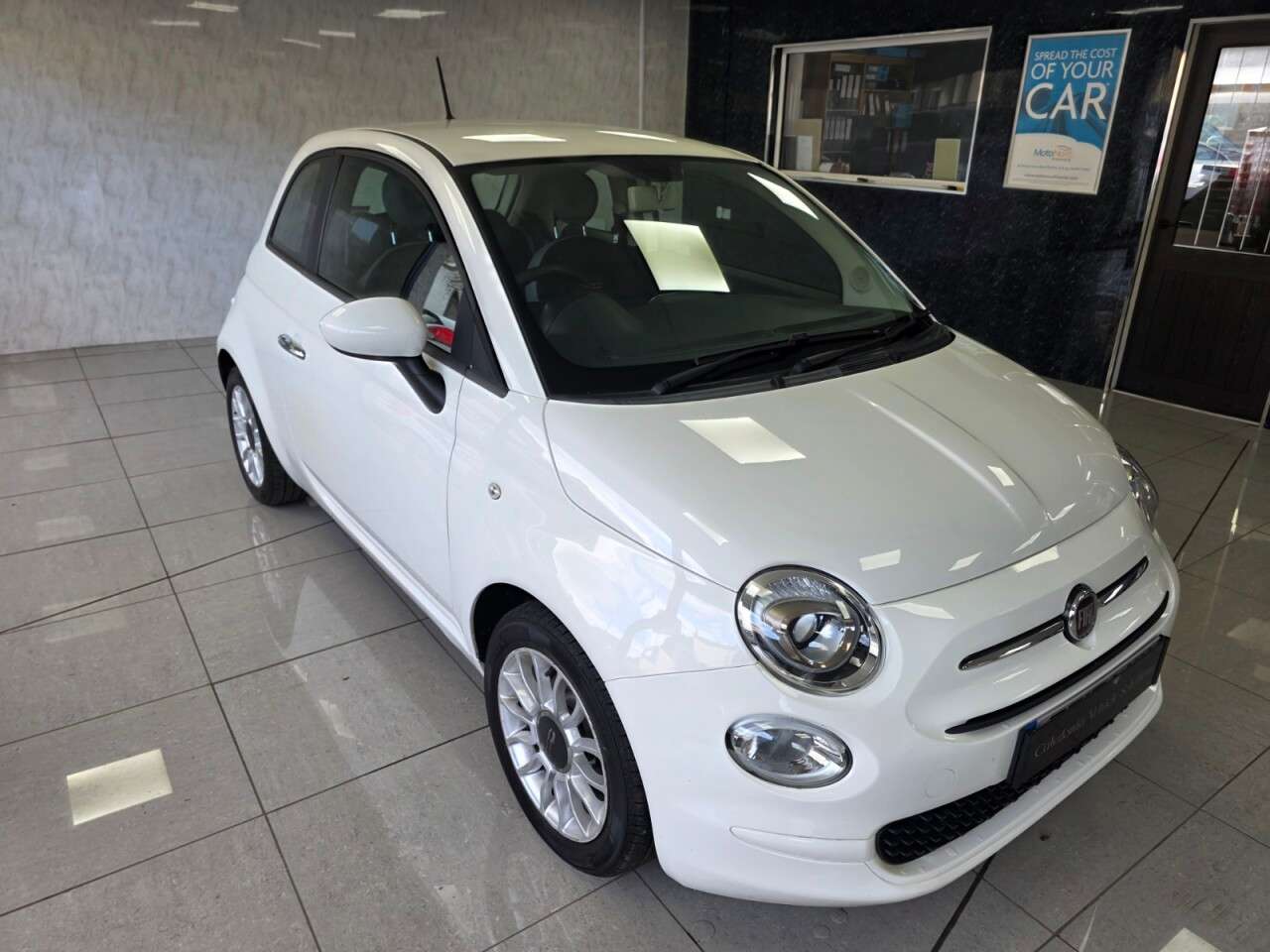 2017 FIAT 500 2017 FIAT 500