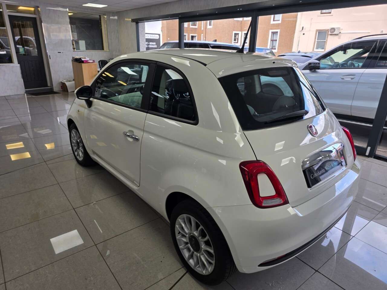 2017 FIAT 500 2017 FIAT 500