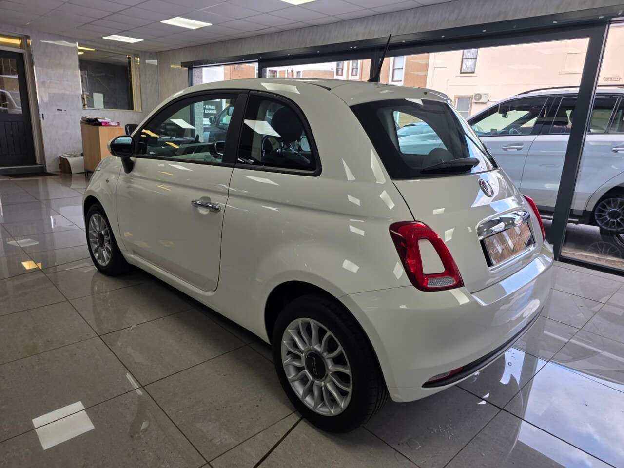 2017 FIAT 500 2017 FIAT 500