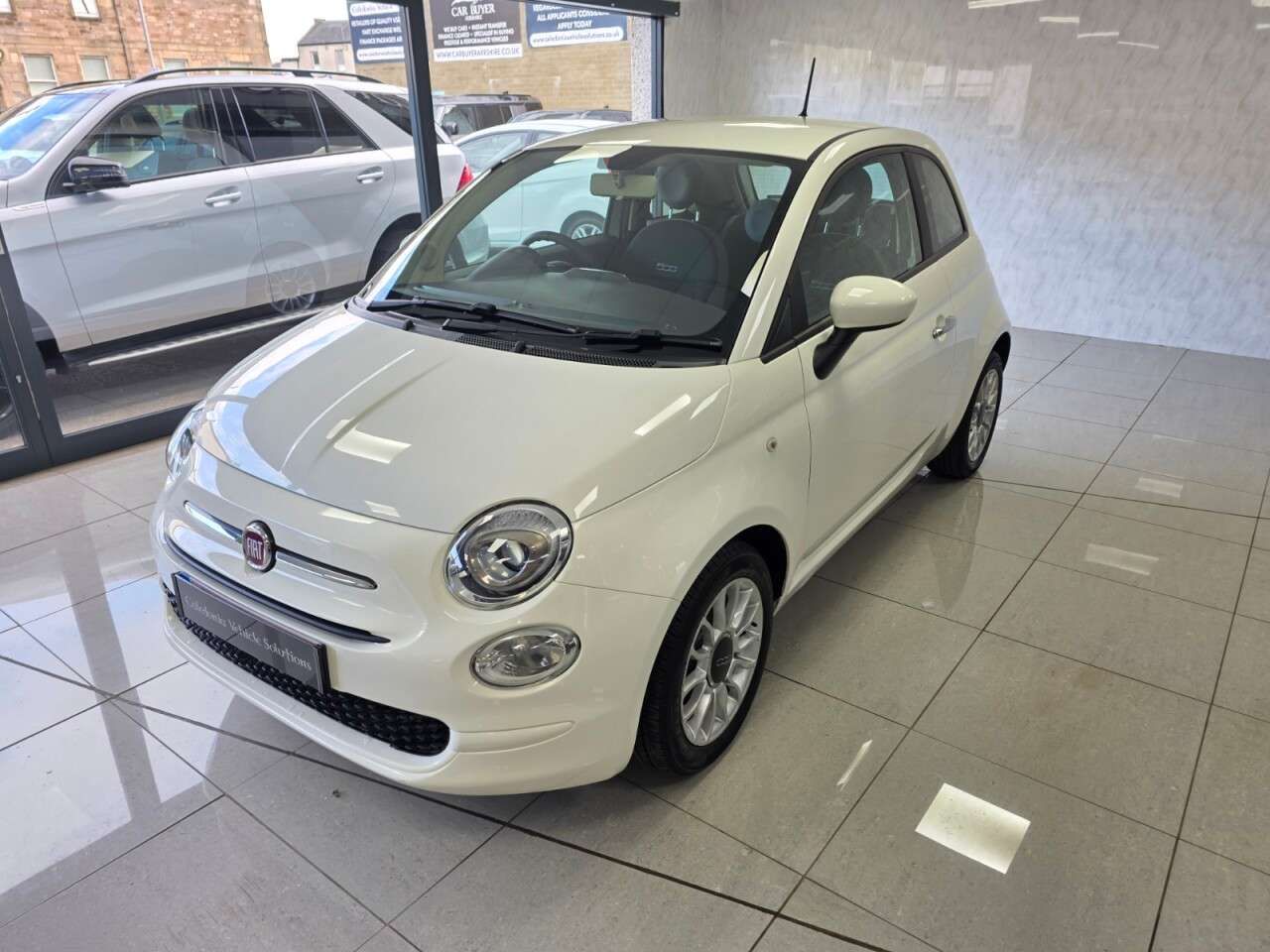 2017 FIAT 500 2017 FIAT 500