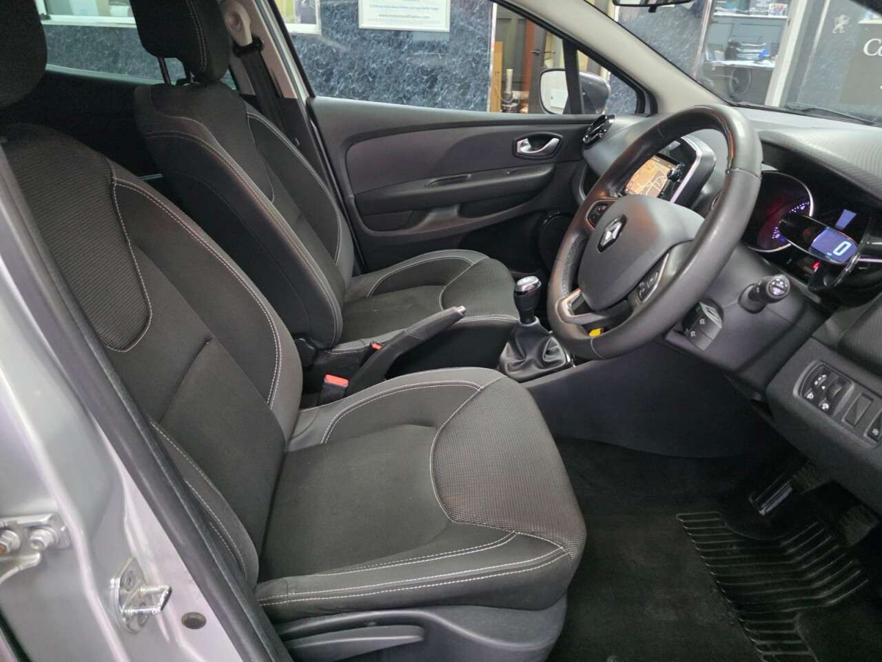 2019 RENAULT CLIO 2019 RENAULT CLIO