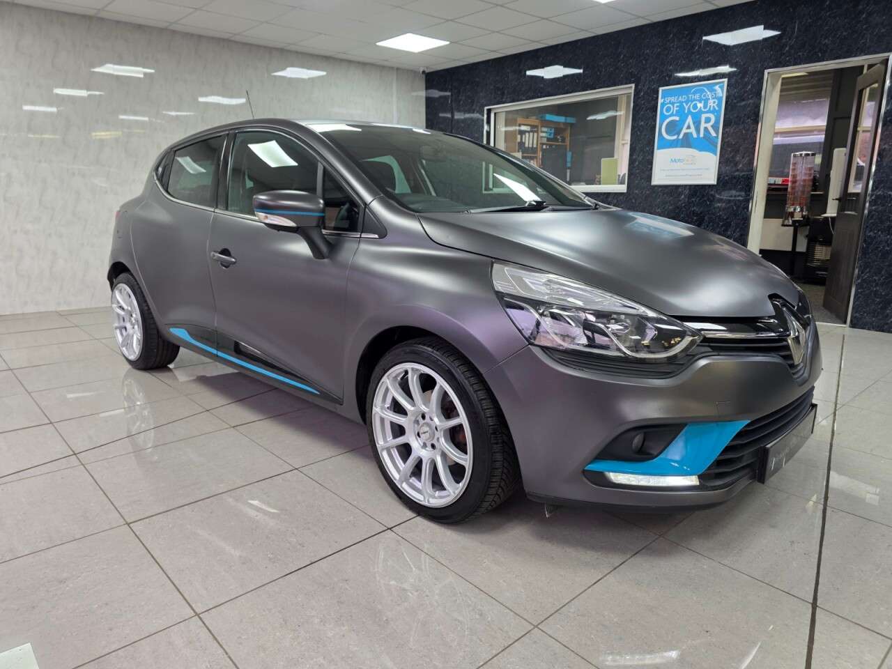 2019 RENAULT CLIO 2019 RENAULT CLIO