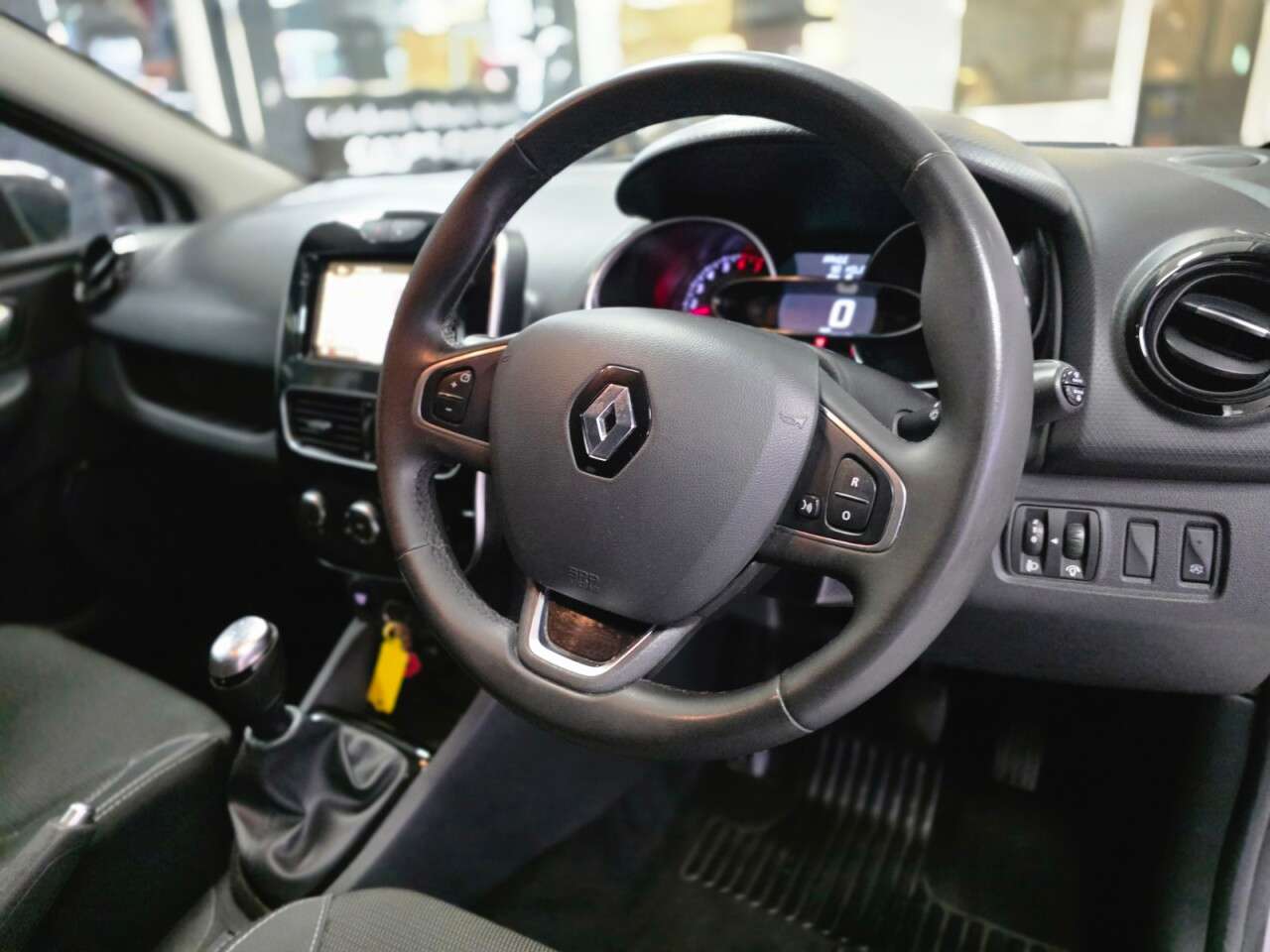 2019 RENAULT CLIO 2019 RENAULT CLIO