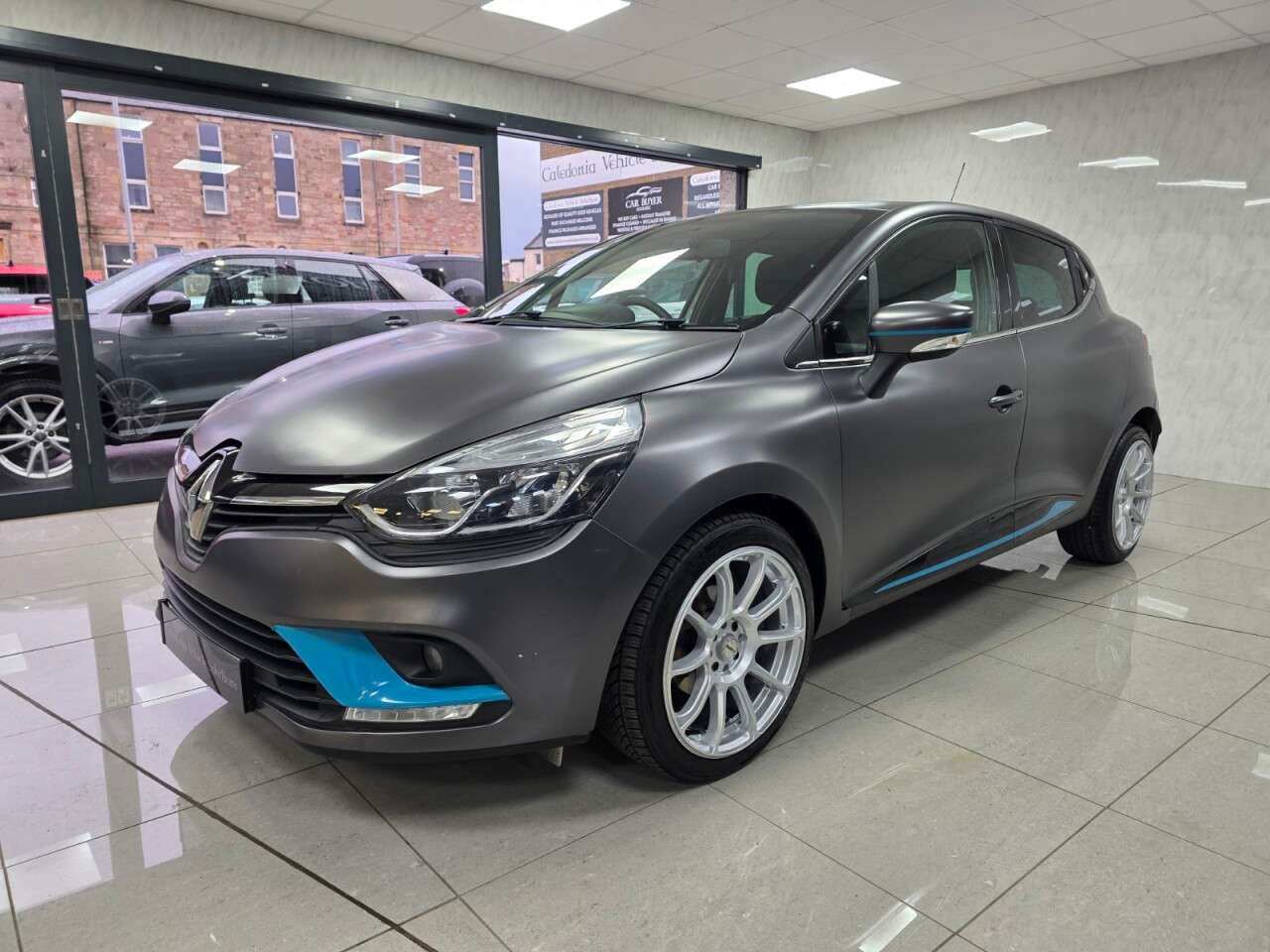 2019 RENAULT CLIO 2019 RENAULT CLIO