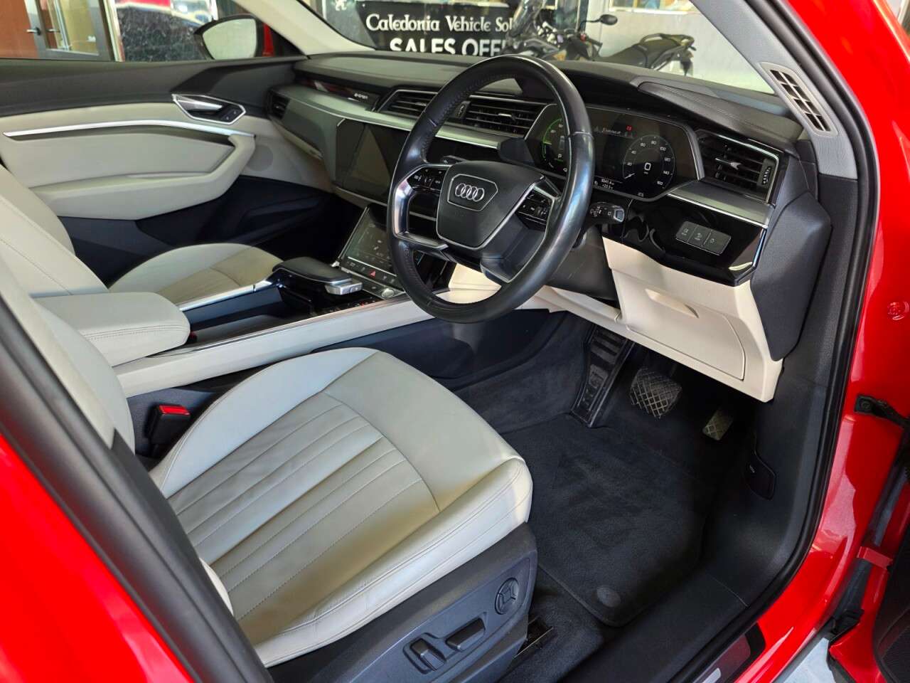 2020 AUDI E-TRON 2020 AUDI E-TRON