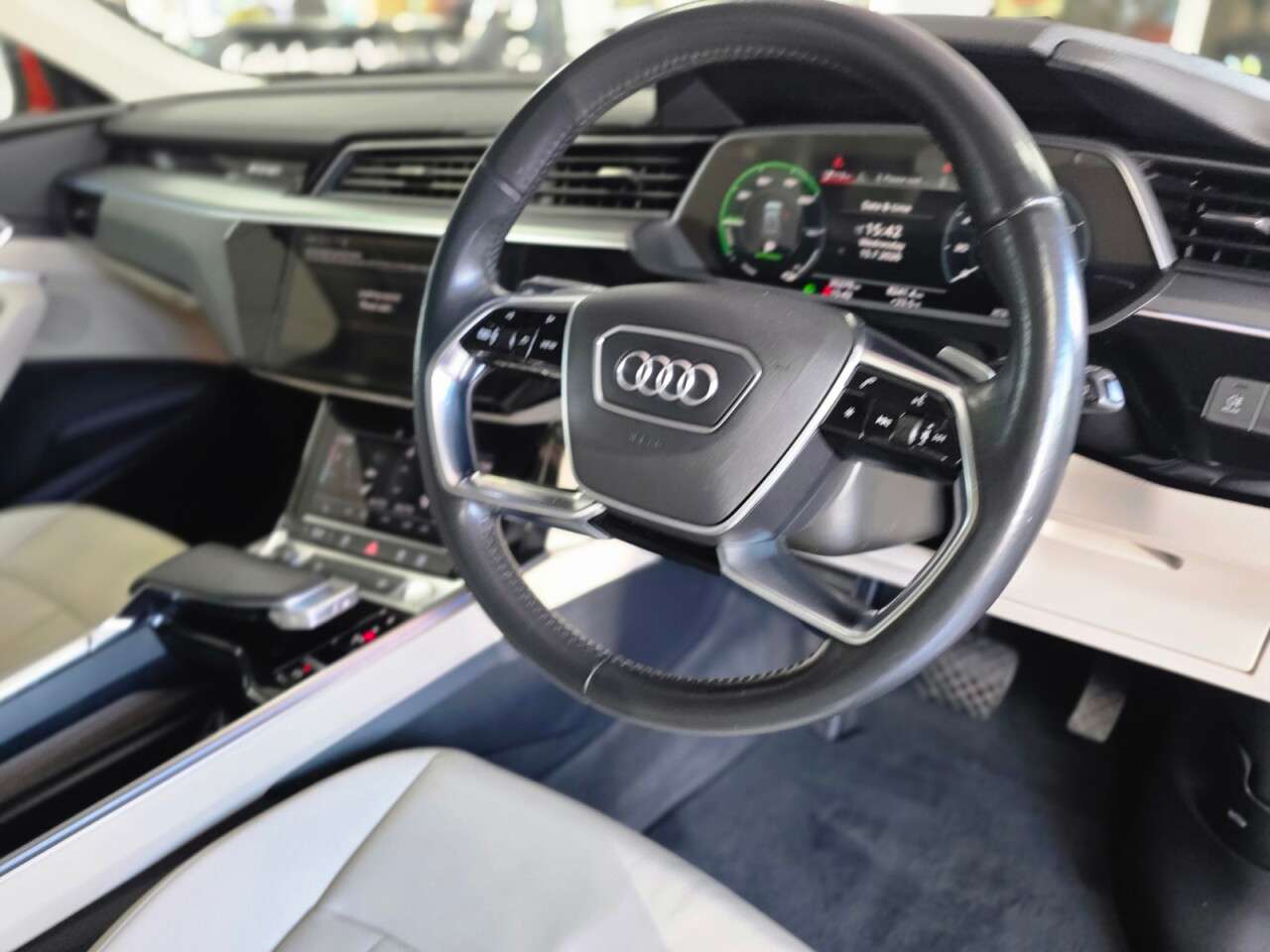 2020 AUDI E-TRON 2020 AUDI E-TRON