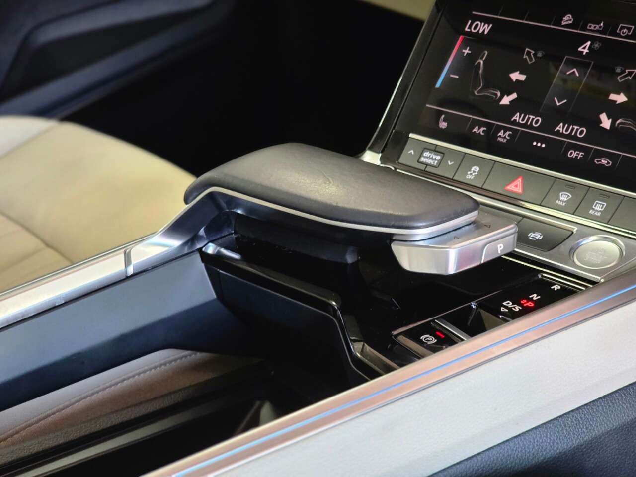 2020 AUDI E-TRON 2020 AUDI E-TRON