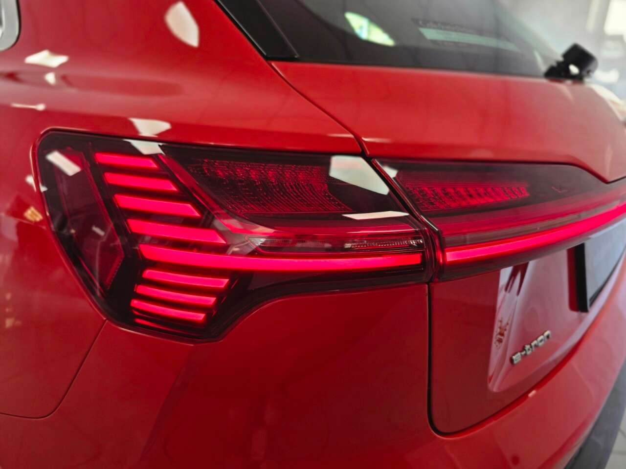 2020 AUDI E-TRON 2020 AUDI E-TRON