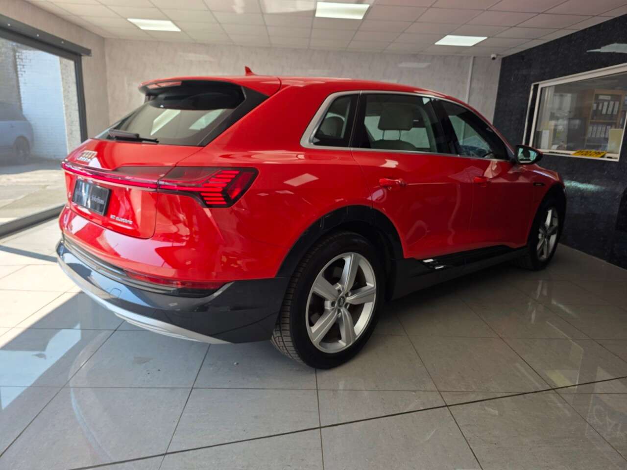 2020 AUDI E-TRON 2020 AUDI E-TRON