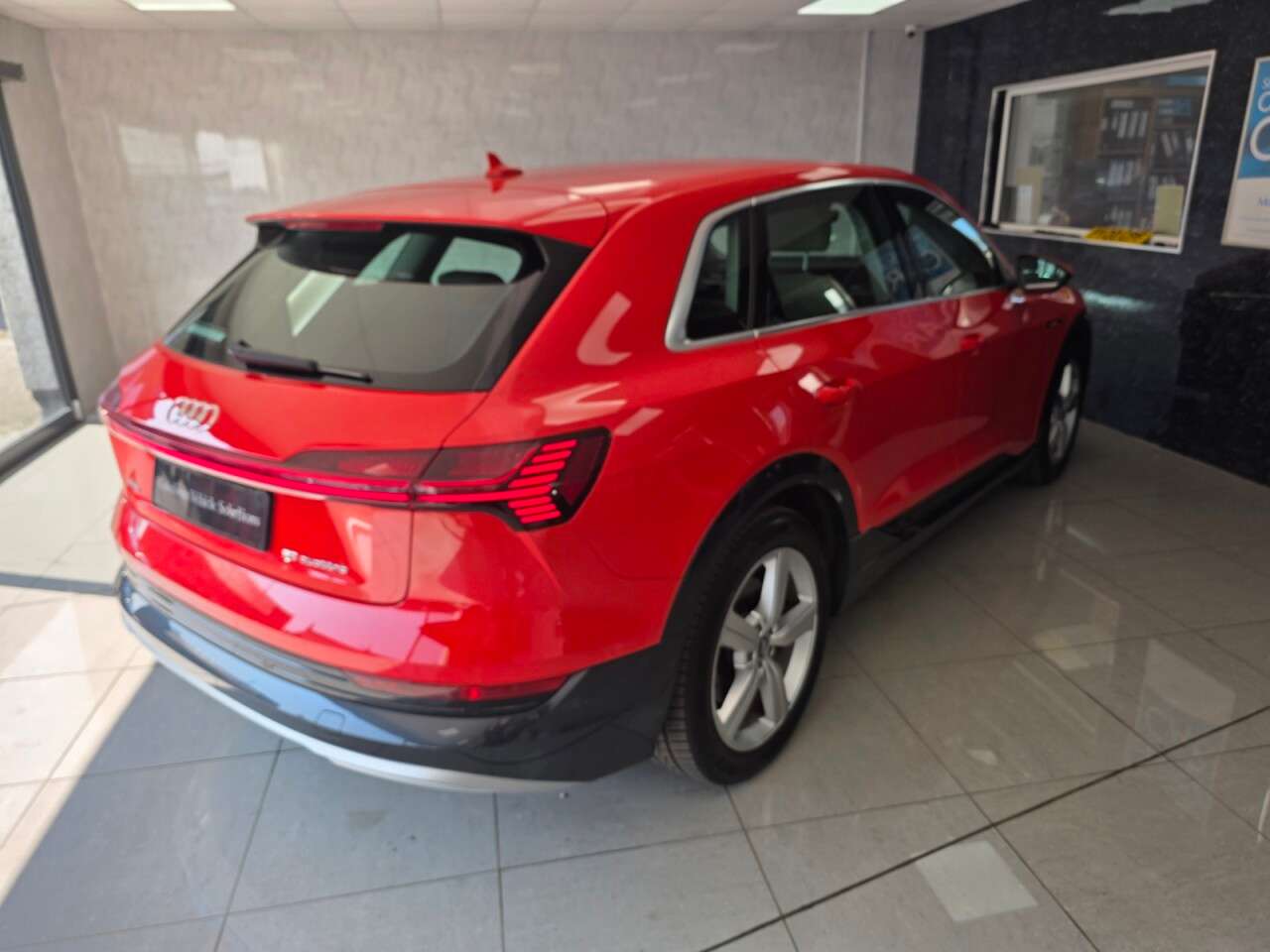 2020 AUDI E-TRON 2020 AUDI E-TRON