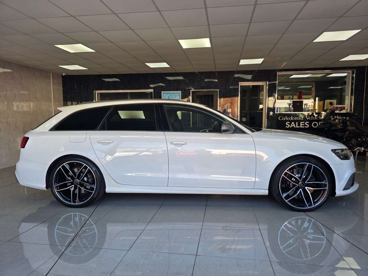 2017 AUDI RS6 AVANT 2017 AUDI RS6 AVANT
