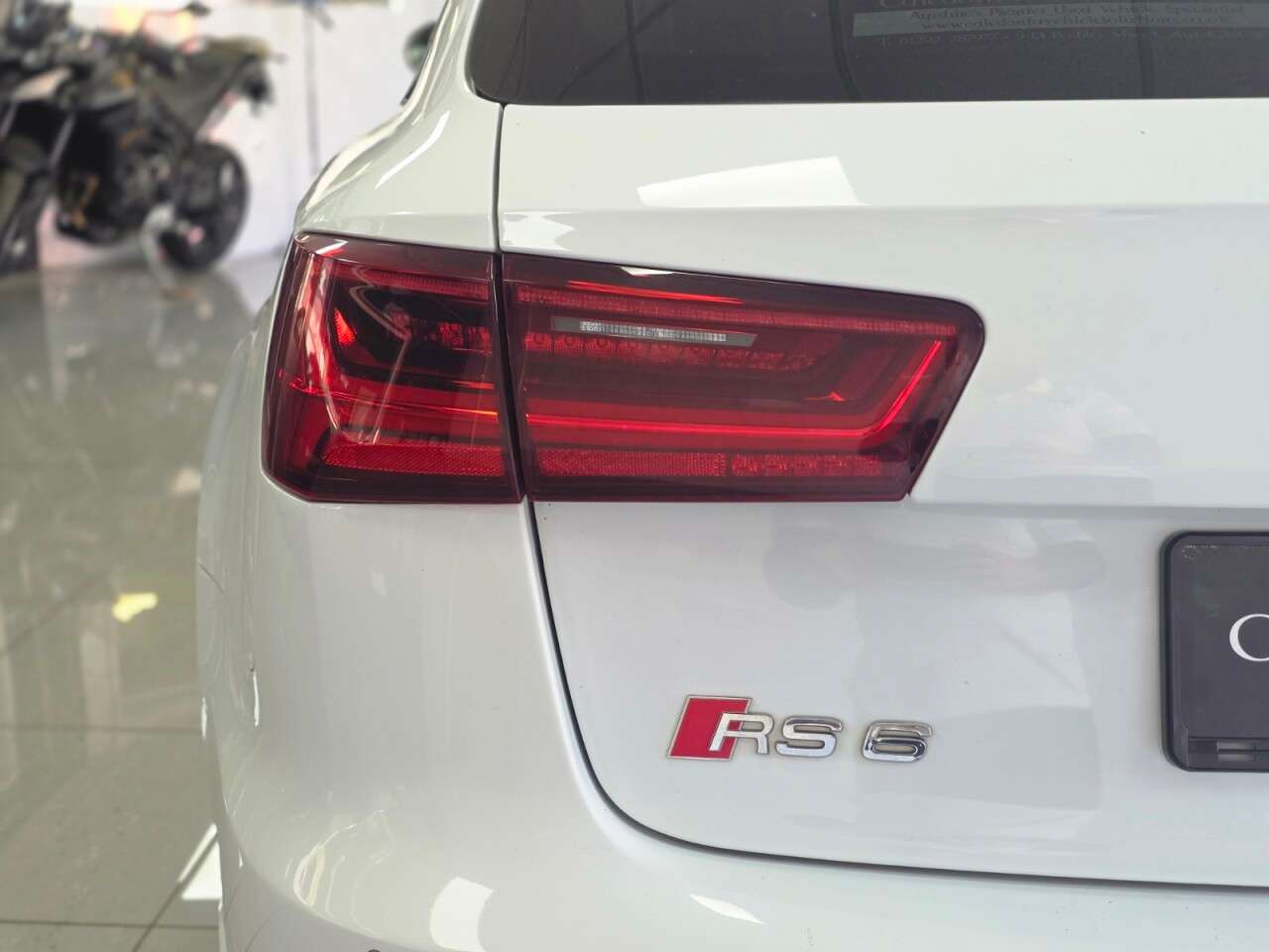 2017 AUDI RS6 AVANT 2017 AUDI RS6 AVANT