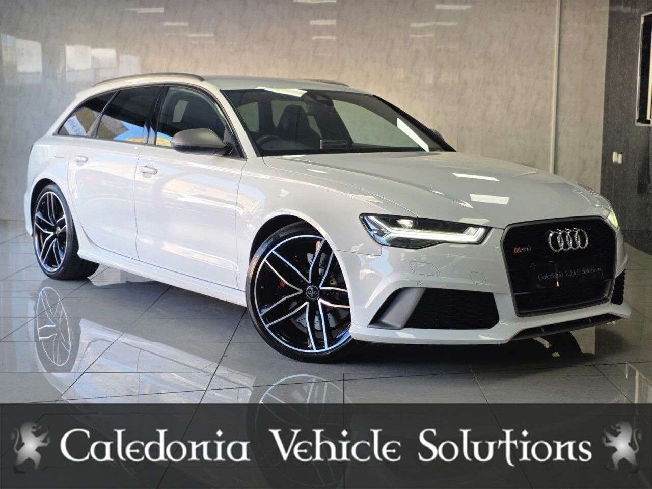 A 2017 AUDI RS6 AVANT 4.0 TFSI V8 Performance Estate 5dr Petrol Tiptronic quattro Euro 6 (s/s) (6 A 2017 AUDI RS6 AVANT 4.0 TFSI V8 Performance Estate 5dr Petrol Tiptronic quattro Euro 6 (s/s) (6