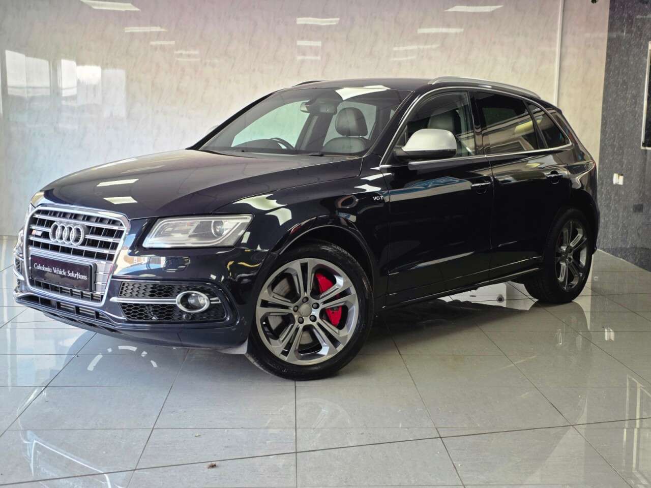 A 2014 AUDI SQ5 3.0 BiTDI V6 SUV 5dr Diesel Tiptronic quattro Euro 5 (s/s) (313 ps) A 2014 AUDI SQ5 3.0 BiTDI V6 SUV 5dr Diesel Tiptronic quattro Euro 5 (s/s) (313 ps)
