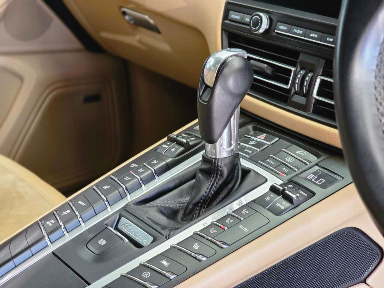 2020 PORSCHE MACAN 2020 PORSCHE MACAN