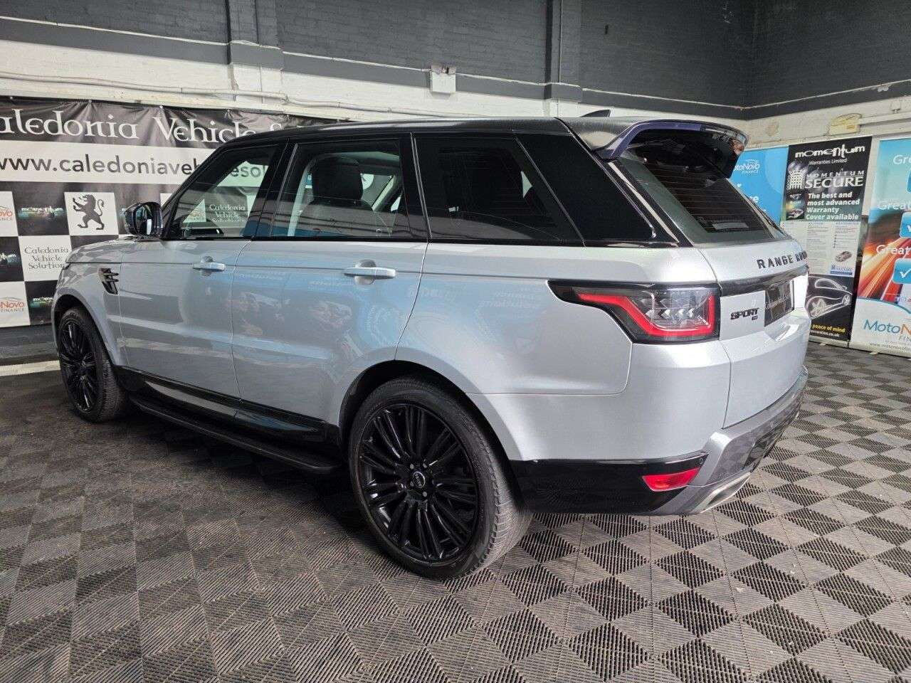 A 2020 LAND ROVER RANGE ROVER SPORT 3.0 SD V6 HSE SUV 5dr Diesel Auto 4WD Euro 6 (s/s) (306 ps) PAN ROOF, ALSTO A 2020 LAND ROVER RANGE ROVER SPORT 3.0 SD V6 HSE SUV 5dr Diesel Auto 4WD Euro 6 (s/s) (306 ps) PAN ROOF, ALSTO