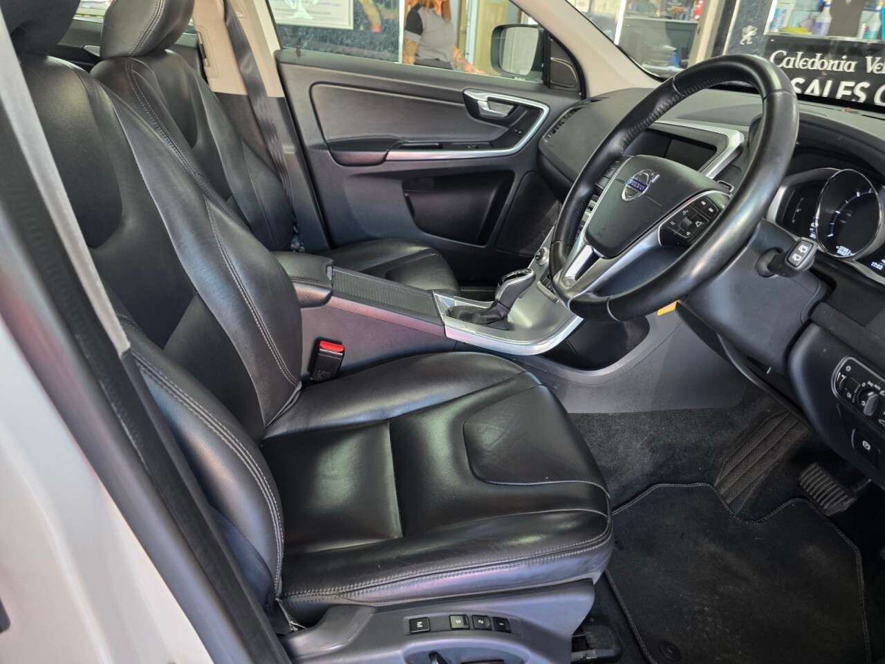 2017 VOLVO XC60 2017 VOLVO XC60