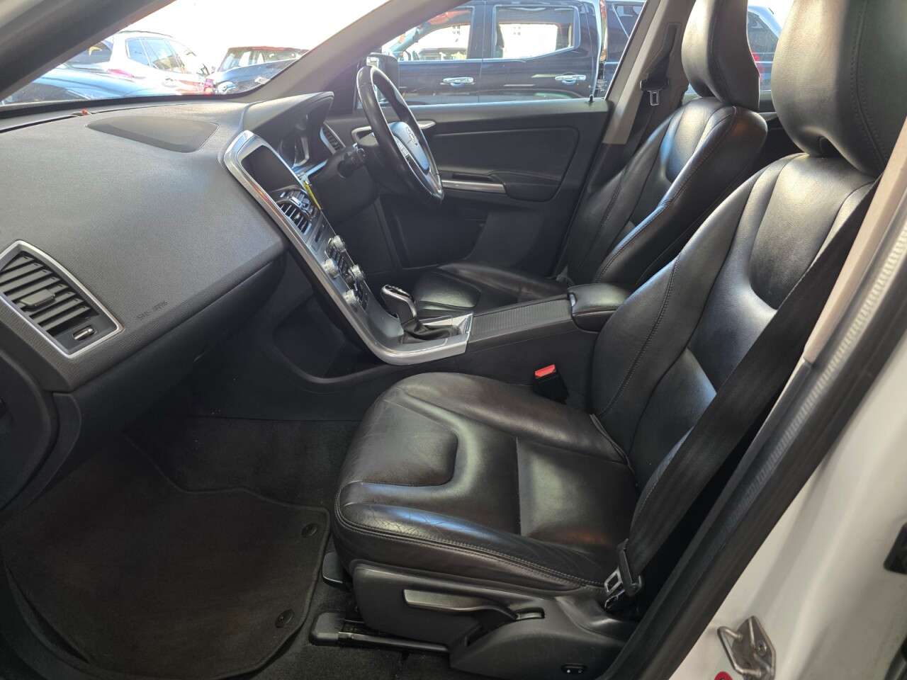 2017 VOLVO XC60 2017 VOLVO XC60