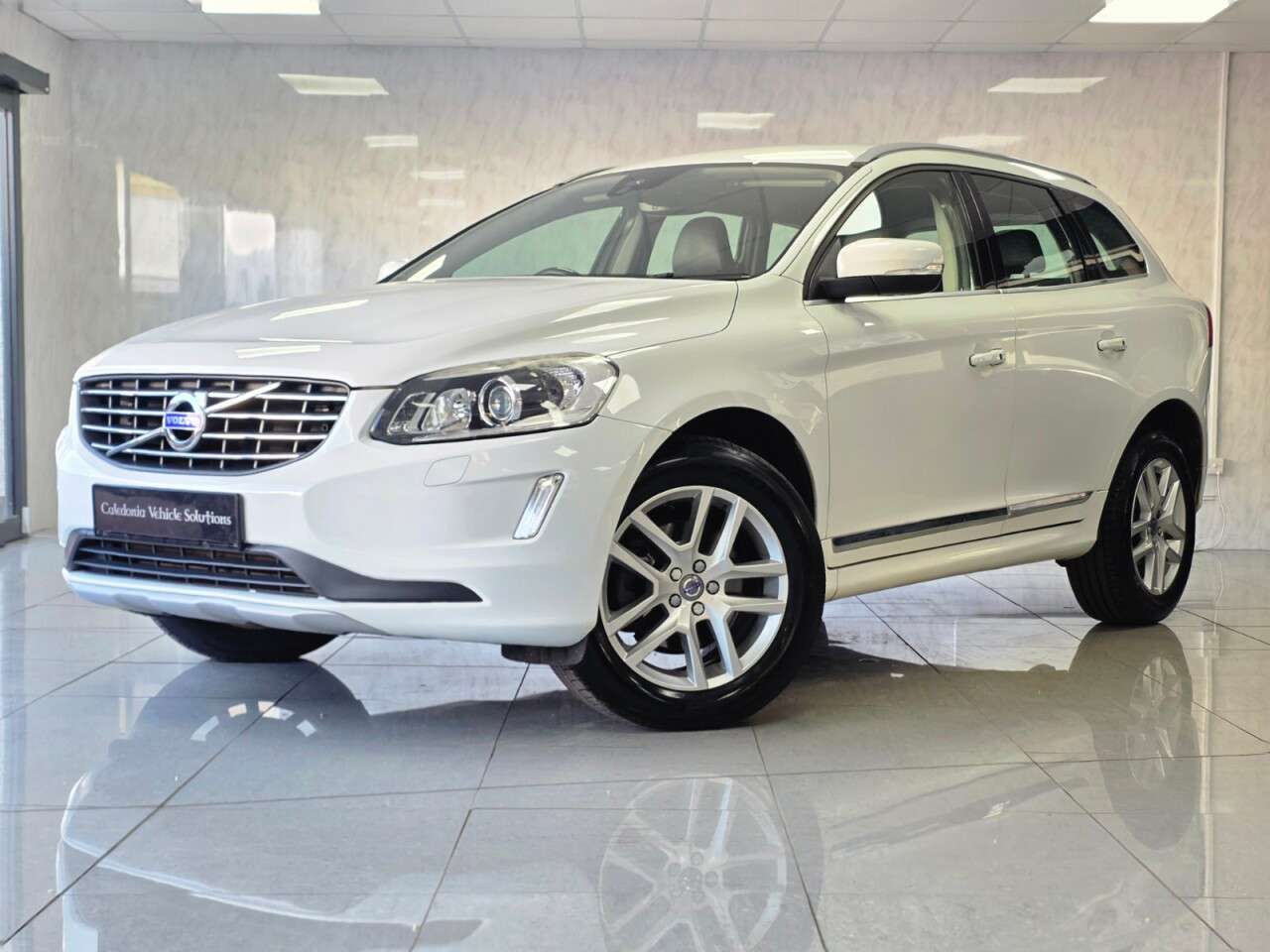 2017 VOLVO XC60 2017 VOLVO XC60