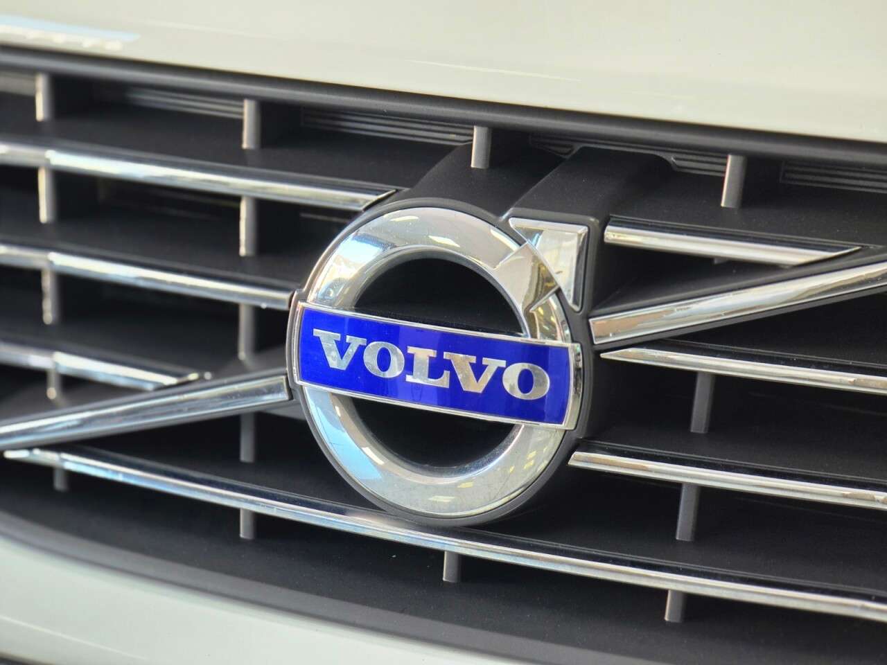 2017 VOLVO XC60 2017 VOLVO XC60