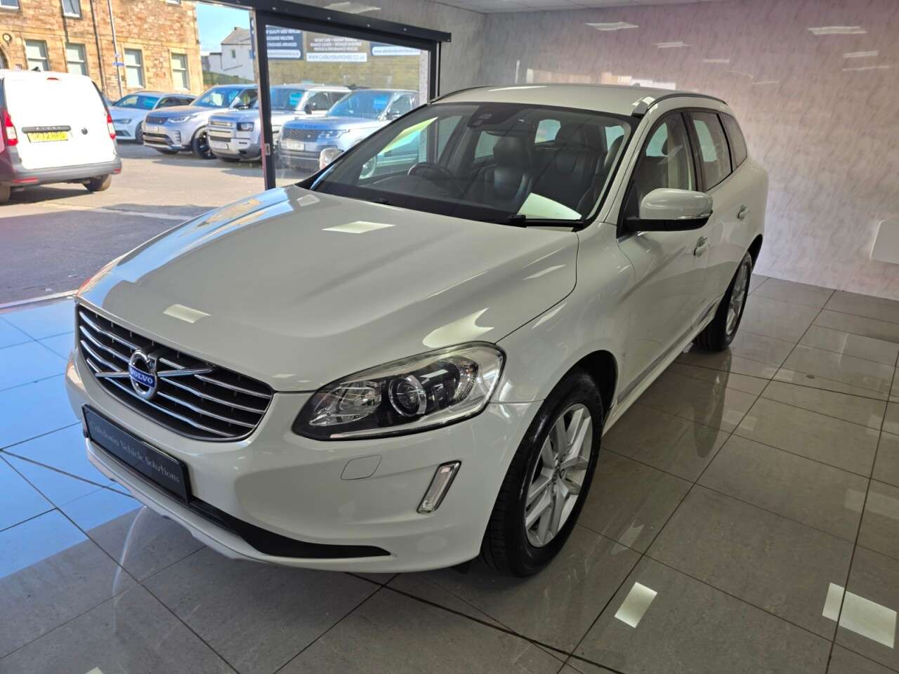 2017 VOLVO XC60 2017 VOLVO XC60