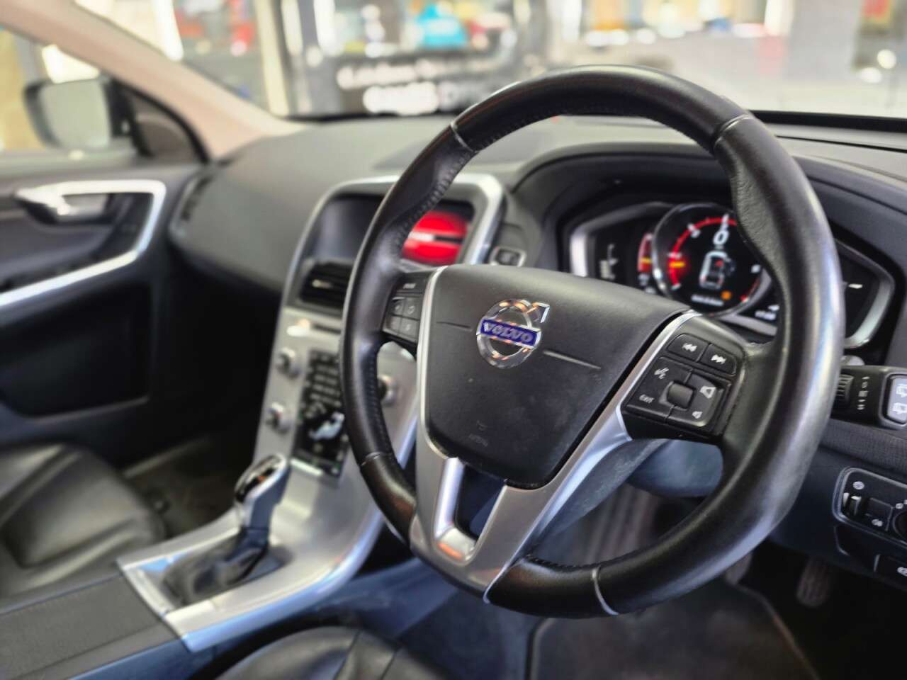 2017 VOLVO XC60 2017 VOLVO XC60