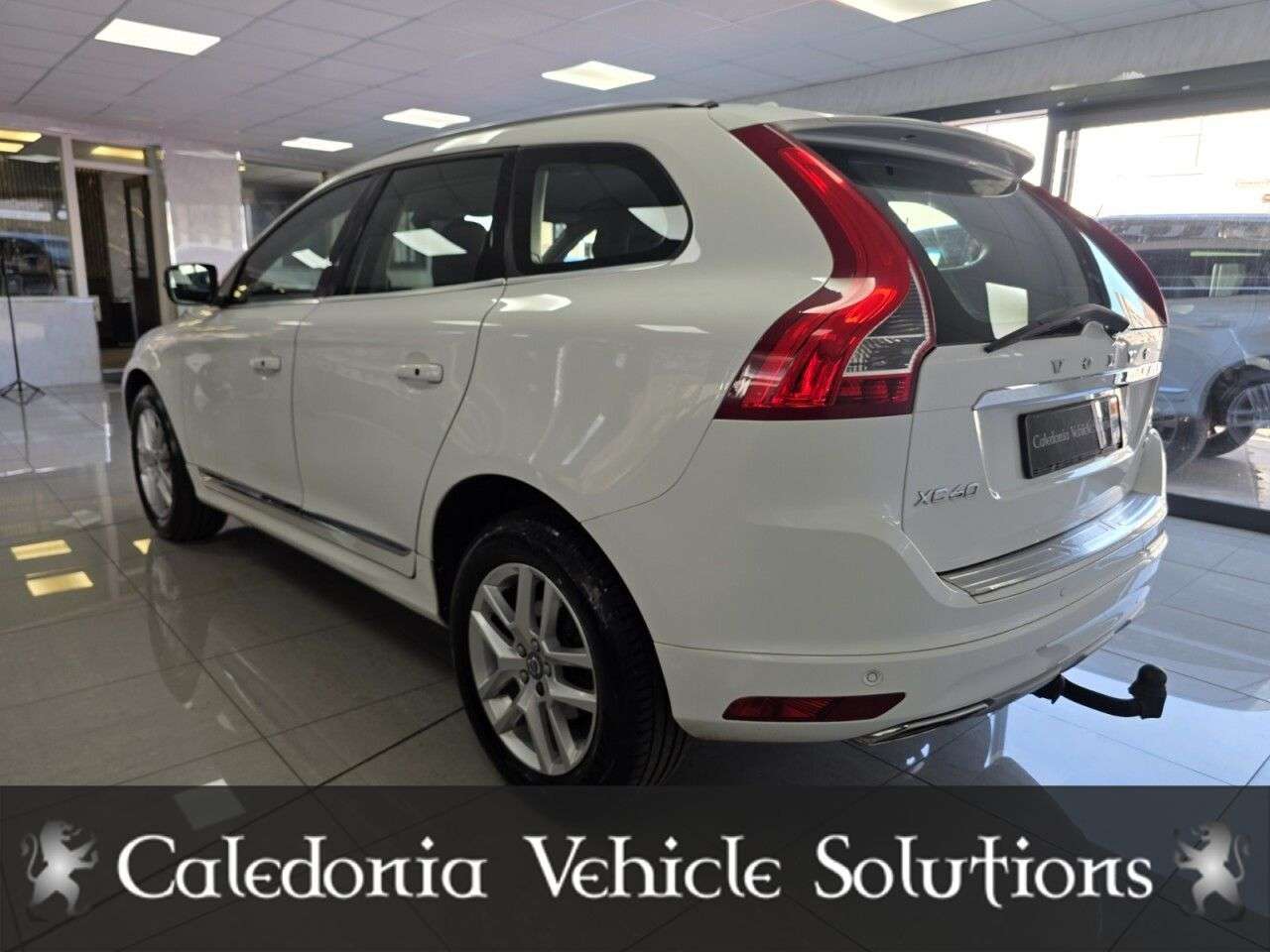 2017 VOLVO XC60 2017 VOLVO XC60