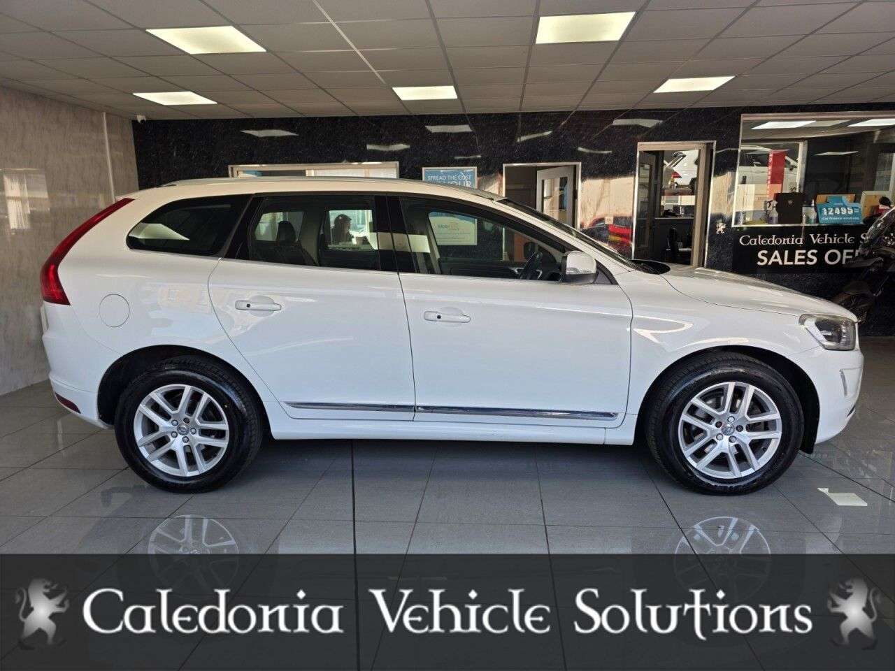 2017 VOLVO XC60 2017 VOLVO XC60