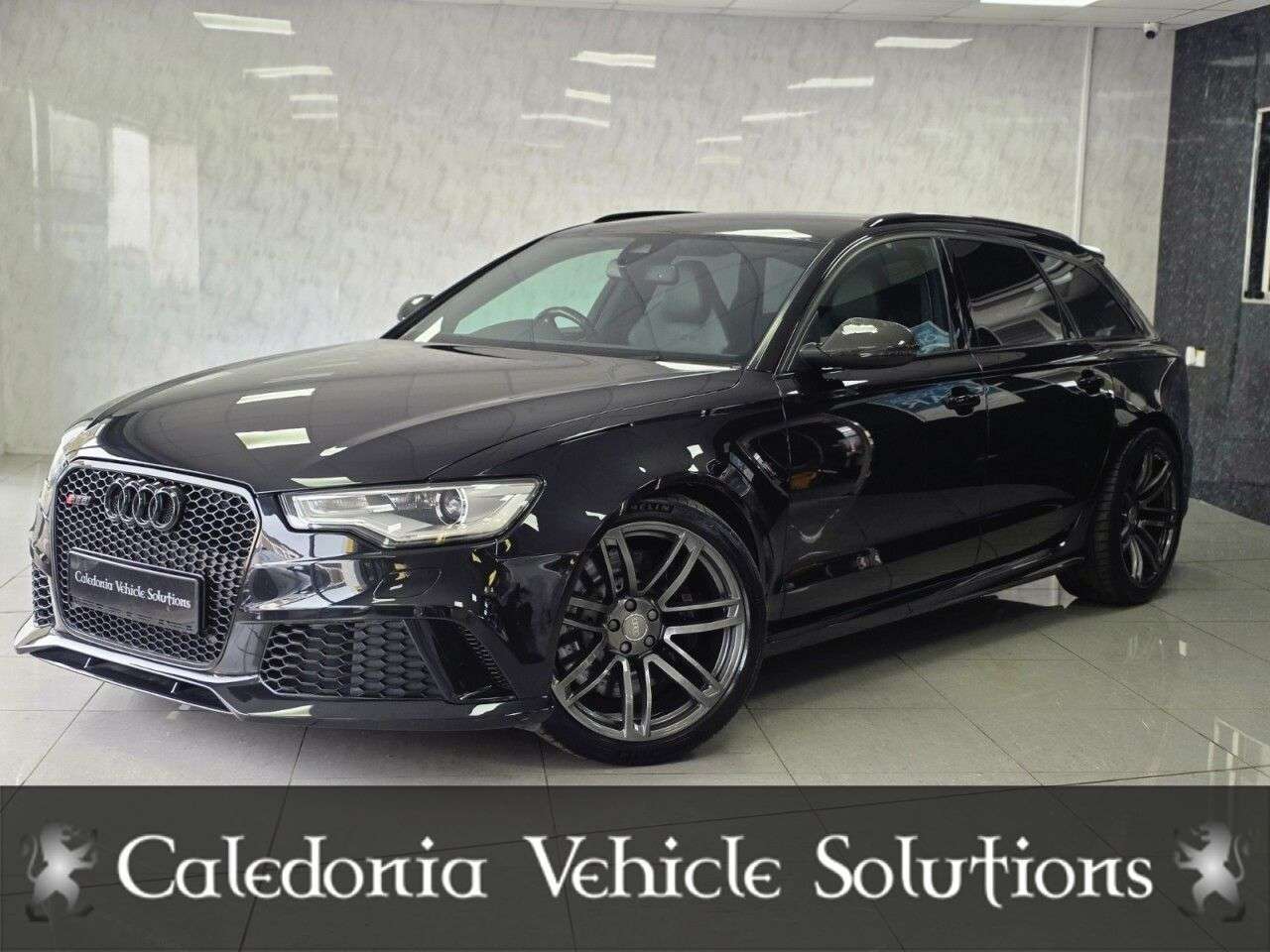 A 2014 AUDI RS6 AVANT 4.0 TFSI V8 Estate 5dr Petrol Tiptronic quattro Euro 5 (s/s) (560 ps) PHANT A 2014 AUDI RS6 AVANT 4.0 TFSI V8 Estate 5dr Petrol Tiptronic quattro Euro 5 (s/s) (560 ps) PHANT