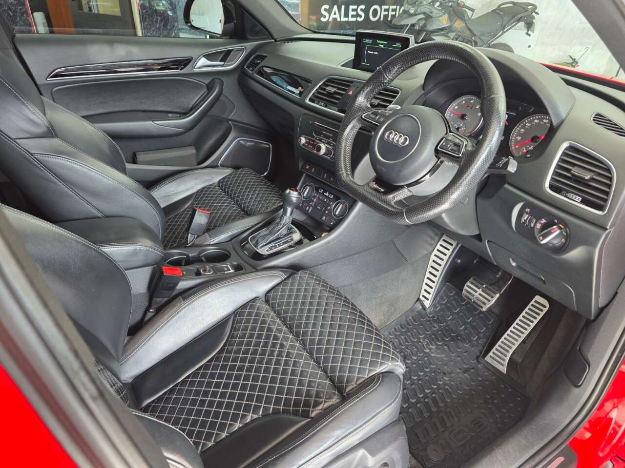 2016 AUDI RS Q3 2016 AUDI RS Q3
