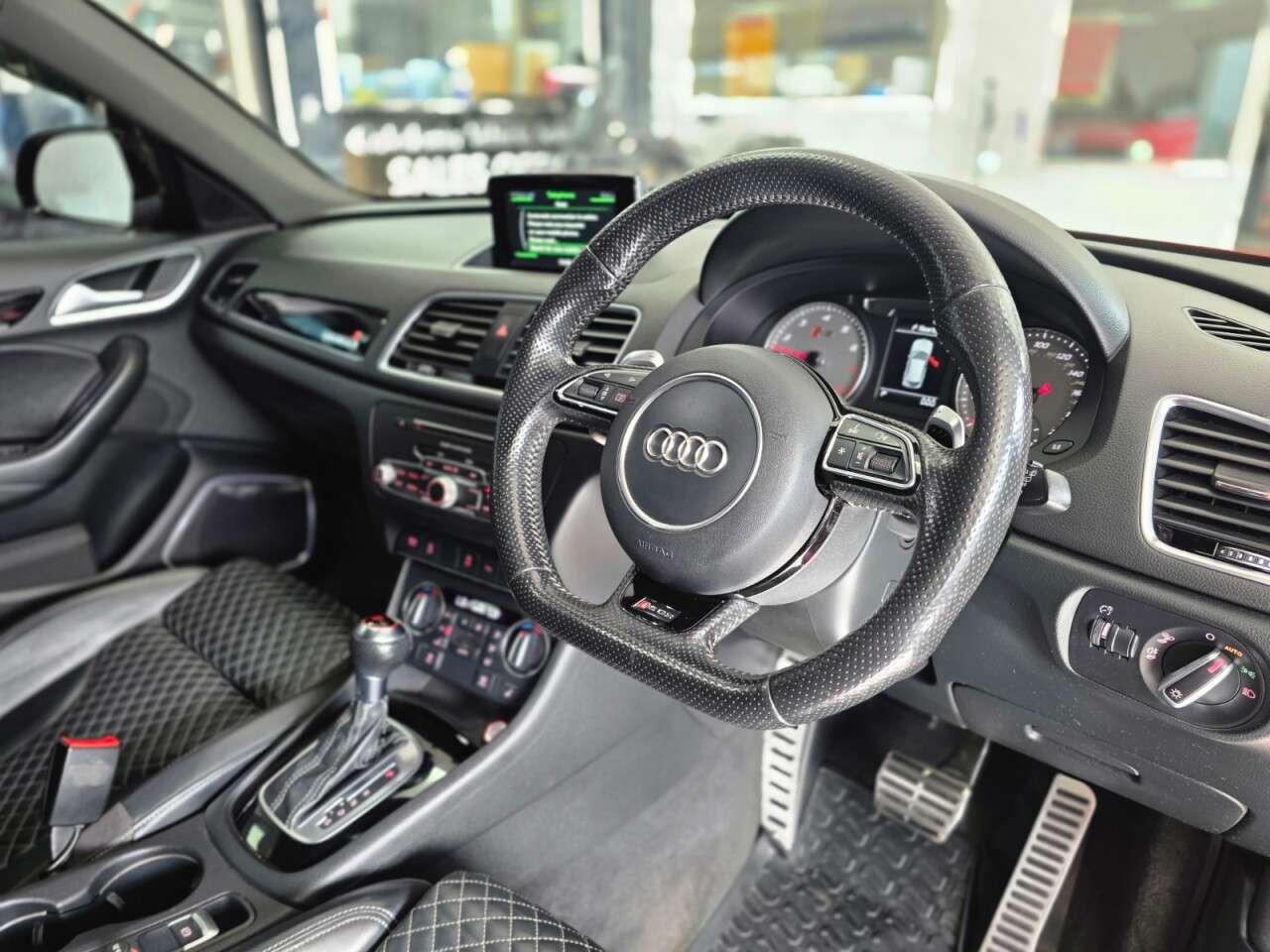2016 AUDI RS Q3 2016 AUDI RS Q3