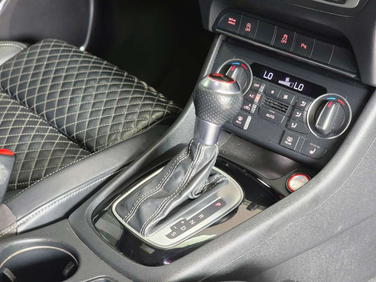 2016 AUDI RS Q3 2016 AUDI RS Q3