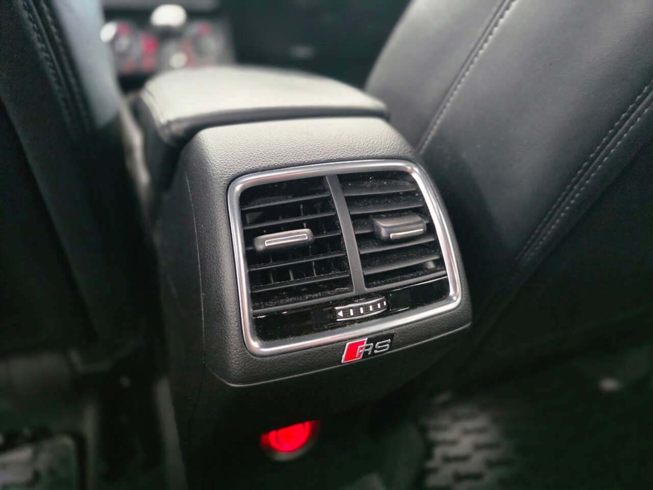 2016 AUDI RS Q3 2016 AUDI RS Q3